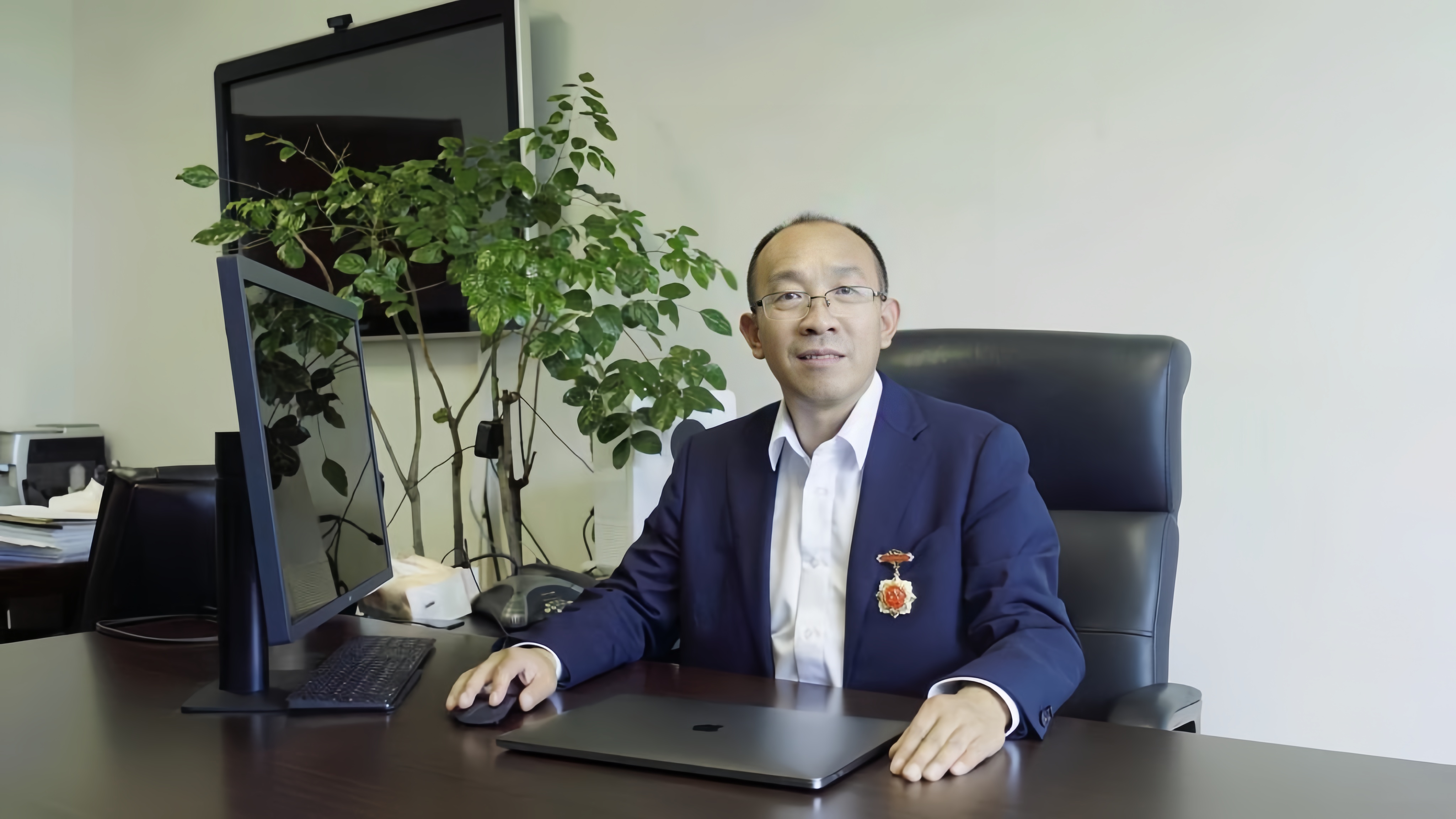 8868体育登录创新论坛第一千四百八十五讲：金属-有机限域结构可控组装与拟酶催化