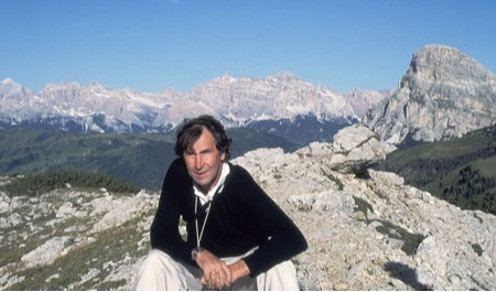 8868体育登录创新论坛第二千零一十一讲：Oxygenation and marine microbial carbonates: The long history